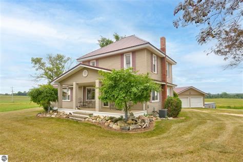 Homes for sale in rose city mi. View 47 photos for 914 Rose St, Traverse City, MI 49686, a 2 bed, 1 bath, 925 Sq. Ft. single family home built in 1955 that was last sold on 05/07/2021. 