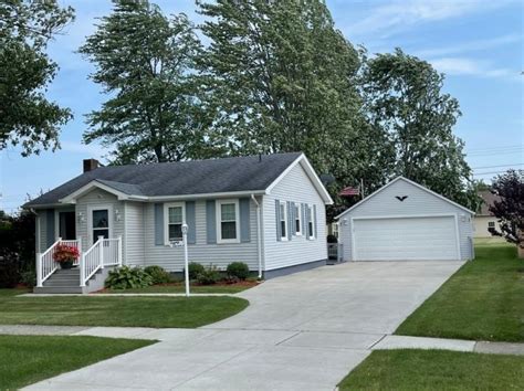 Homes for sale in sandusky mi. Compare 16 Homes for Sale in 48471, MI at a median $175K price (+1% MoM, +12% YoY). Use Movoto to find the home that’s right for you. Movoto’s homes for sale in Sandusky are updated in real time from Realcomp MLS ,MiRealSource, Inc 