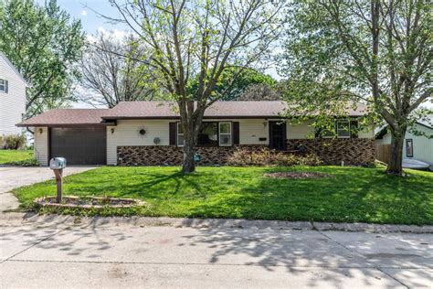 Homes for sale in shenandoah iowa. Find your dream single family homes for sale in Hamburg, IA at realtor.com®. We found 3 active listings for single family homes. ... Shenandoah, IA 51601. Email Agent. Brokered by Exp Realty ... 