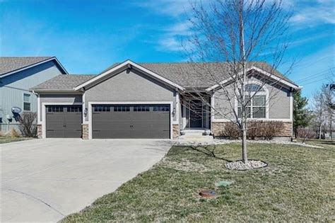 Homes for sale in spring hill ks. Things To Know About Homes for sale in spring hill ks. 