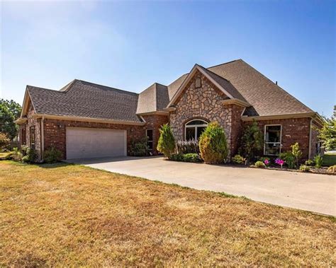 Homes for sale in springdale ar. 5131 Sweetcorn Ave, Springdale, AR 72762. This new construction, quick move-in home is the "2000 Two Story" plan by Schuber Mitchell Homes, and is located in the community of The Deere Creek at 5131 Sweetcorn Ave., Springdale, AR-72762. This Single Family inventory home is priced at $399,452 and has 3 bedrooms, 2 baths, 1 half baths, is. 