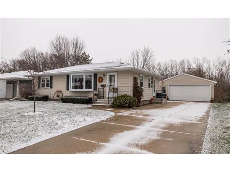 Homes for sale in stewartville mn. 116 1/2 6th St NE, Stewartville, MN 55976 is currently not for sale. The 2,008 Square Feet single family home is a 3 beds, 2 baths property. This home was built in 1990 and last sold on 2024-01-24 for $229,900. View more property details, sales history, and Zestimate data on Zillow. 