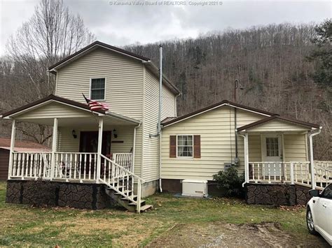 Homes for sale in summersville wv. Information is deemed reliable but not guaranteed. 610 Sweet Spring Ln, Summersville, WV 26651 is currently not for sale. The 3,400 Square Feet single family home is a 3 beds, 4 baths property. This home was built in 1999 and last sold on 2022-11-17 for $526,000. 