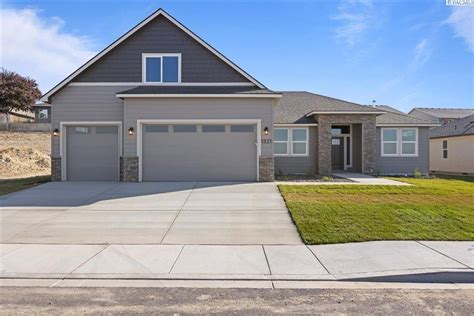 Homes for sale in sunnyside wa. Explore the homes with Basement that are currently for sale in Sunnyside, WA, where the average value of homes with Basement is $445,000. Visit realtor.com® and browse house photos, view details ... 