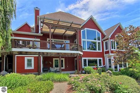 Homes for sale in traverse city. Find homes for sale under $300K in Traverse City MI. View listing photos, review sales history, and use our detailed real estate filters to find the perfect place. 