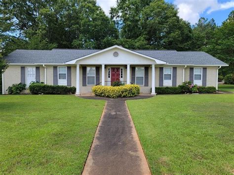 Homes for sale in troy al. Zillow has 20 photos of this $275,000 4 beds, 2 baths, 1,788 Square Feet single family home located at 504 Country Club Rd, Troy, AL 36079 built in 1975. MLS #25423. 