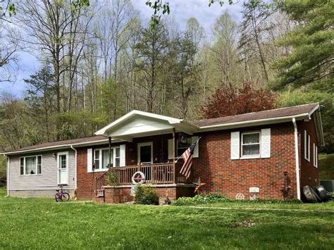 Homes for sale in wayne county wv. $89,900 3 Beds 2 Baths 1,120 Sq Ft 25 Bob Fork Rd, Wayne, WV 25570 3 bedroom 2 bath one story ranch in a country setting close to Beechfork Campground setting on eight-tenths of an acre on a flat lot! Comes with a metal roof, vinyl wood flooring throughout, open concept living room and kitchen as well as city and well water hookups. 