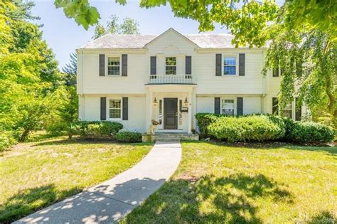 Homes for sale in west hartford. Browse real estate in 06110, CT. There are 21 homes for sale in 06110 with a median listing home price of $319,950. 