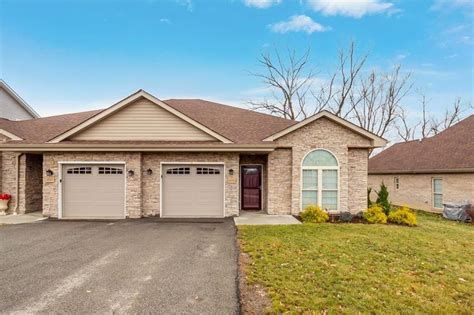 See photos and price history of this 3 bed, 2 bath, 1,276 Sq. Ft. recently sold home located at 304 Constitution Ave, West Mifflin, PA 15122 that was sold on 04/28/2023 for $210000.. 