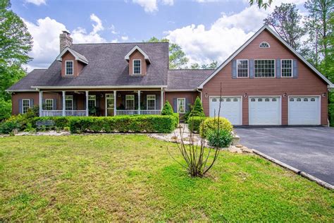 Homes for sale in williamsburg ky. Find homes for sale under $250k in Williamsburg, KY. View photos, request tours, and more. Use our Williamsburg, KY real estate filters to find homes for sale under $250k you'll love. 