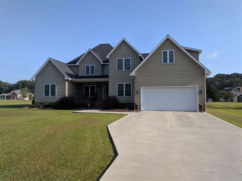 Homes for sale in williamston nc. See photos and price history of this 3 bed, 1 bath, 1,176 Sq. Ft. recently sold home located at 19302 NC 125, Williamston, NC 27892 that was sold on 04/03/2024 for $50000. 