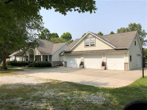 Homes for sale jackson county mo. One unit is already rented and the other half is vacant and ready for you to move in!Ideal for investors or owner-occupiers, this property boasts an excellent location just a stone's. Timothy Jones Jones and Homes Real Estate. $200,000. 4 Beds. 2.5 Baths. 2,942 Sq Ft. 4219 E 104th St, Kansas City, MO 64137. 