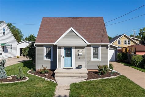 Homes for sale kaukauna wi. Zillow has 84 homes for sale in Kaukauna Area School District. View listing photos, review sales history, and use our detailed real estate filters to find the perfect place. ... 2709 Crooks Ave, Kaukauna, WI 54130. $185,000. 4 bds; 2 ba; 1,554 sqft - House for sale. Show more. 29 days on Zillow. 2416 Joan Ct, Kaukauna, WI 54130. $224,900. 3 bds ... 