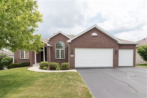 Homes for sale machesney park. Amenities. Kevin Horstman Berkshire Hathaway HomeServices Crosby Starck Real Estate. $269,900 Open Sun 2 - 4PM. 4 Beds. 3 Baths. 2,709 Sq Ft. 5404 Winding Creek Place Unit 23, Rockford, IL 61114. New water heater, water softener, newer furnace & AC, updated baths and kitchen with granite countertops. 
