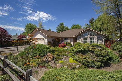 Homes for sale medford. 606 Results. sort. Medford, OR Real Estate and Homes for Sale. Newly Listed. 1946 SUNSET DR, MEDFORD, OR 97501. $525,000. 4 Beds. 2 Baths. 1,768 Sq Ft. Listing by … 