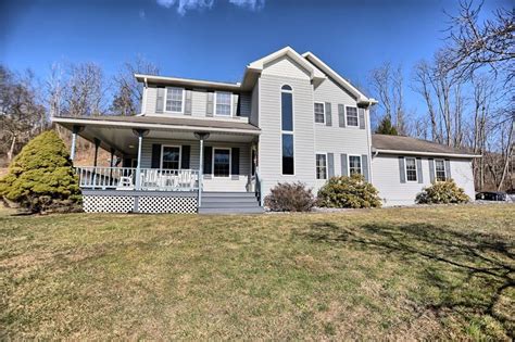 Homes for sale mifflin county pa. Mifflin County PA Houses for Sale. Sort. Recommended. $189,900. 2 Beds. 1 Bath. 1,188 Sq Ft. 32 Brooknar Dr, Reedsville, PA 17084. Ranch home located just off of HWY 322 in … 