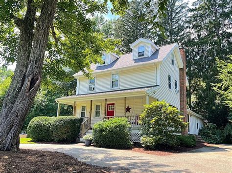 Homes for sale millis ma. Sold - 134 Glen Ellen Blvd #134, Millis, MA - $850,000. View details, map and photos of this condo property with 2 bedrooms and 2 total baths. MLS# 73107040. 