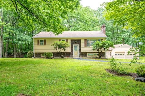 Homes for sale paxton ma. See photos and price history of this 3 bed, 2 bath, 2,074 Sq. Ft. recently sold home located at 444 Marshall St, Paxton, MA 01612 that was sold on 03/25/2024 for $500000. 