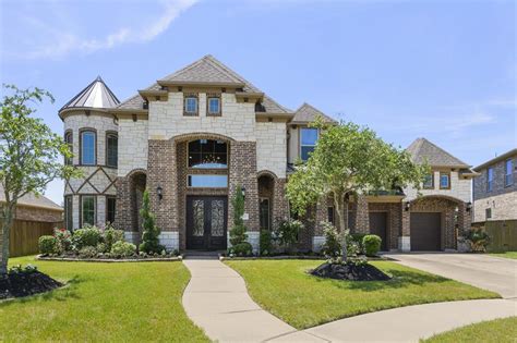 Homes for sale richmond tx. Explore the homes with Fixer Upper that are currently for sale in Richmond, TX, where the average value of homes with Fixer Upper is $420,000. Visit realtor.com® and browse house photos, view ... 