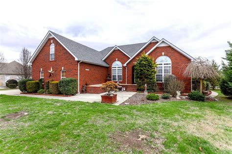Homes for sale shelbyville tn. Easy drive to Spring Hill and Franklin area. $585,000. 3 beds 1 bath 912 sq ft 14.74 acres (lot) 224 Comstock Rd, Shelbyville, TN 37160. Home with View for sale in Shelbyville, TN: Zoned commercial on busy Hwy 231-S with lots of road frontage Currently used as 2 rentals. Two lots to be sold together. 
