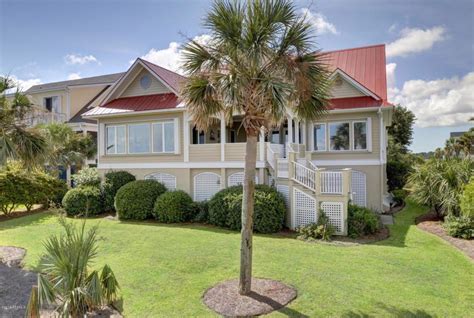 Homes for sale st helena island sc. Browse 157 properties for sale on Saint Helena Island SC, a coastal community near Beaufort. Find houses, townhomes, condos, lots and more with various filters and … 
