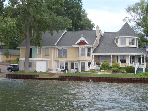 Homes for sale white lake mi. See White Lake, MI property photos and details of 18 homes with recent price reductions. Realtor.com® Real Estate App. 314,000+ ... Price reduced homes for sale in White Lake, MI. 18. 