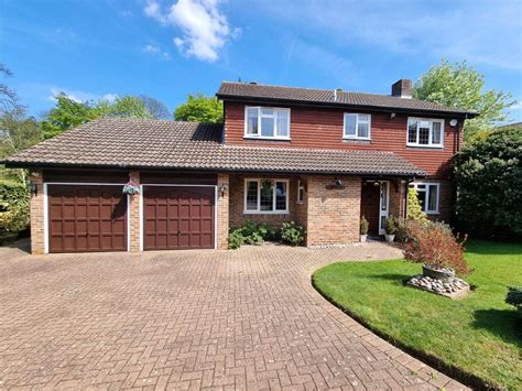 Call +44 1483 491018 - Zoopla > Park Homes of Distinction, GU24 - Property for sale from Park Homes of Distinction, GU24 and property listings from all GU24 estate agents . 