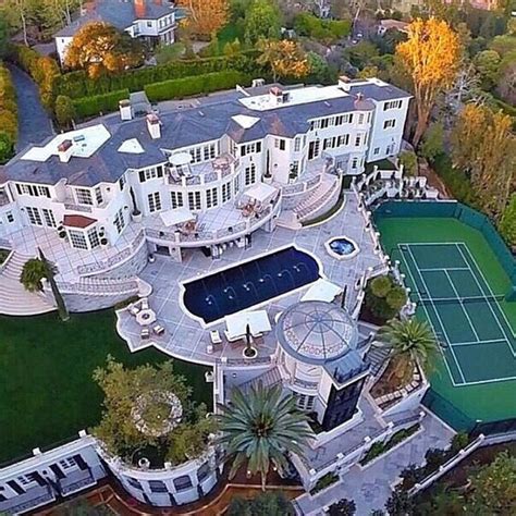 Homes of the rich. Homes of the Rich is the #1 luxury real estate blog on the web. We post all the latest million dollar homes & mansions to hit the market from all over the world. 