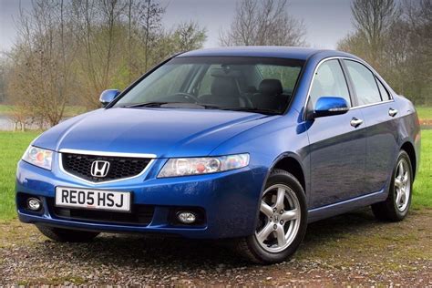 Honda accord car 2003. Used car values are constantly changing. Edmunds lets you track your vehicle's value over time so you can decide when to sell or trade in. Detailed specs and features for the Used 2003 Honda ... 