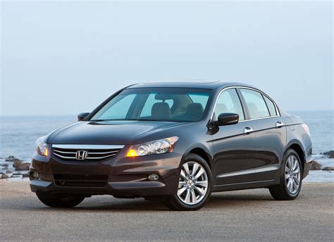 Honda accord ex. Edmunds gives the Accord a 8.3 out of 10 and praises its performance, features and reliability. See prices, specs and listings for new and used Accord sedans, including the EX-L trim. 