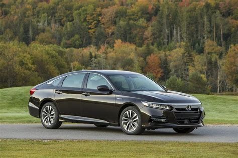 Honda accord hybrid mpg. 7.5. The Accord Hybrid accelerates well around city streets but lacks merging power at freeway speeds. The braking feels natural in typical driving, but the hybrid took longer than average to stop ... 