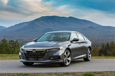 Honda accord touring. 2018 Honda Accord Touring 4dr Sedan (1.5L 4cyl Turbo CVT) As I look over other reviews I am seeing a pattern. This is my first Honda product and I have to say I am not impressed. 