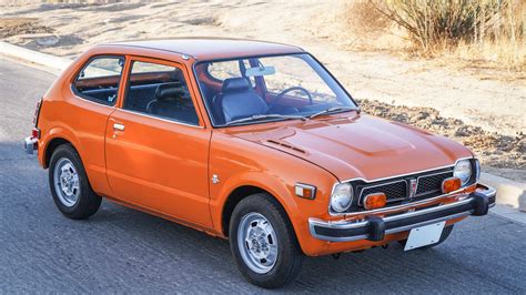 Honda civic old. Honda simply didn't have a car large enough to accommodate the 1488cc CVCC engine. Which is why when the Civic CVCC went on sale here in the States in 1975, it sported a 55mm … 