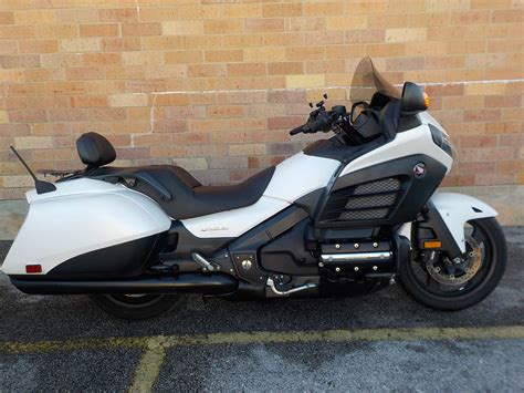 The Honda Gold Wing F6B is priced starting at $20,499 and comes in two colors: Matte Silver and Matte Pearl White (Deluxe model only). 2017 Honda Gold Wing ….