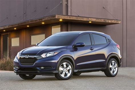 Honda hr. Honda HR-V Sport. The Sport retails for $25,650. In addition to trim-specific styling, it features heated front seats, proximity keyless entry, remote start, a six-speaker stereo and a leather-wrapped steering wheel and shift knob. You can add blind-spot monitoring and rear cross-traffic alert for $550. 