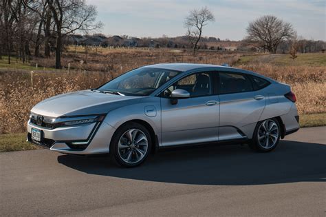 Honda hybrid plug in. Feb 8, 2023 · Honda. Honda's next hydrogen-powered vehicle will be a plug-in version of the CR-V, arriving in 2024. Honda co-developed the new fuel cell system with GM and said it would cost just a third as ... 