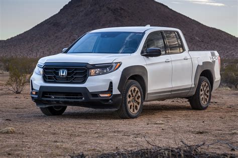 Honda ridgeline 2023. It's a Honda, it takes six passengers, but it's not a minivan — especially not at 39,000 feet, with two fighter jocks in the front seats. Welcome aboard the HondaJet Elite. Strap i... 