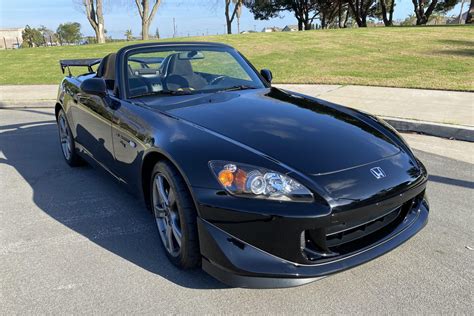 Honda s2000 for sale craigslist. The average Honda S2000 costs about $29,783.98. The average price has increased by 0.8% since last year. The 16 for sale near Atlanta, GA on CarGurus, range from $25,000 to $58,900 in price. 