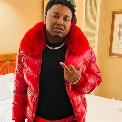 Honey comb brazy. The day after the fire, family members confirm the victims are the grandparents of local rapper Honeykomb Brazy, whose real name is Nashon Jones. He posted to his Instagram at the time he was ... 