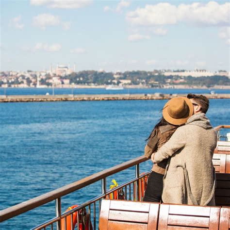 Honeymoon in Istanbul: 6 Most Romantic Things to Do & More