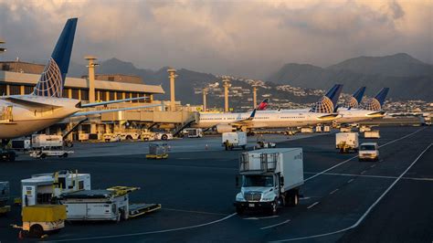 Honolulu airport flights briefly paused because of a medical situation in air traffic control room