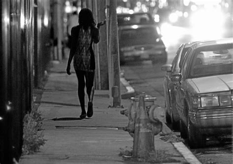 Hookers in la. An 18-hour effort on Thursday netted 32 people, most were men but a few prostitutes were booked as well, the Daily News reported. In a February, police made 26 arrests. Patch tagged along with Sgt ... 
