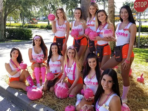 Hooters fort myers. Dec 26, 2022 · The bartender, who worked at the Fort Myers Beach Hooters in Florida before Hurricane Ian destroyed the restaurant, is Miss March in the 2023 Hooters calendar. Burchett, who now works at the ... 