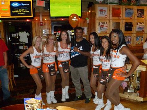 Hooters orlando. Thorough cooking of such animal foods reduces the risk of illness. Our craveable food menu has got it all—world famous Hooters Wings, appetizers, burgers, salads, tacos, seafood, you name it. It's all available whether you're dining in, taking out, or ordering delivery. 