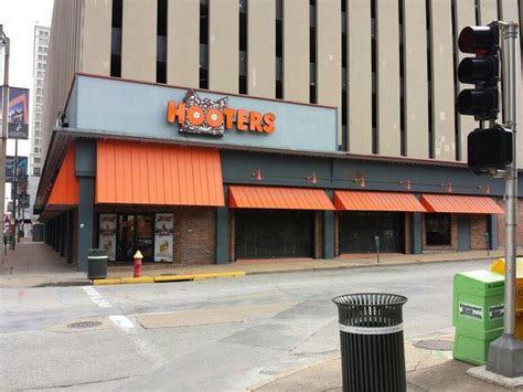 Hooters st louis. Things To Know About Hooters st louis. 