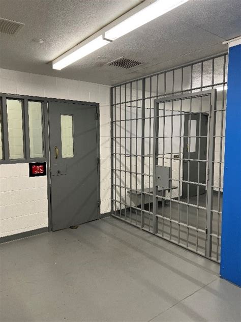 Hoquiam city jail. Institutions(s): Hoquiam General Hospital; Hoquiam City Jail 14-35 Hoquiam City, Ward 3 (Part), bounded by (N) City Limits; (E) Forest Ave. Extended, Buchanan Extended, Buchanan, Emerson Ave., 1st; (S) Railroad Tracks; (W) City Limits. 