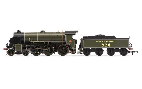 Hornby R3327 SR green Maunsell class S15 OO gauge BNIB