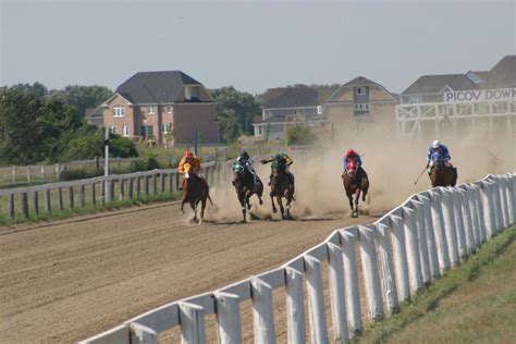 Horse Racing Tracks, Canada