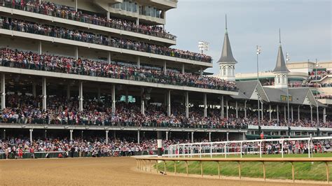 Horse dies at Churchill Downs, 8th recent fatality at home of Kentucky Derby