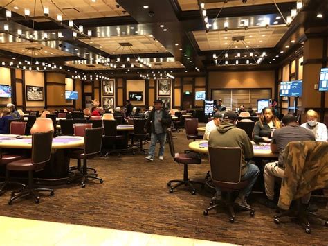 horseshoe casino poker room